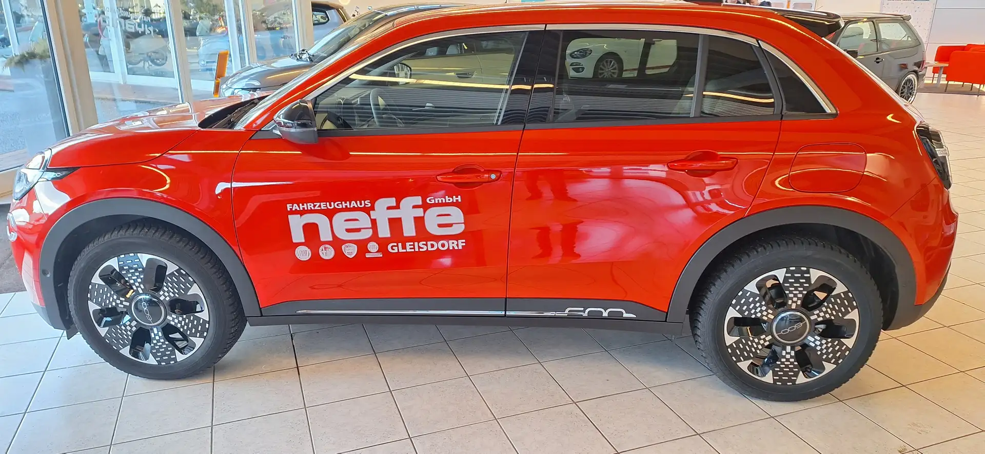 Fiat 600 Elektro La Prima 54 kWh Orange - 1