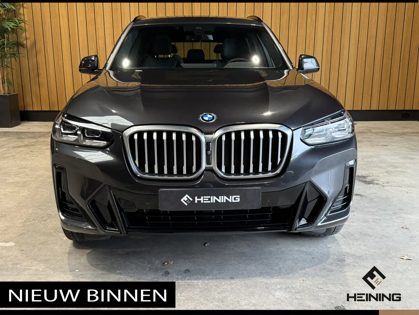 BMW X3 xDrive30e High Executive M-Pakket. Trekhaak. Pano. Grijs - 2