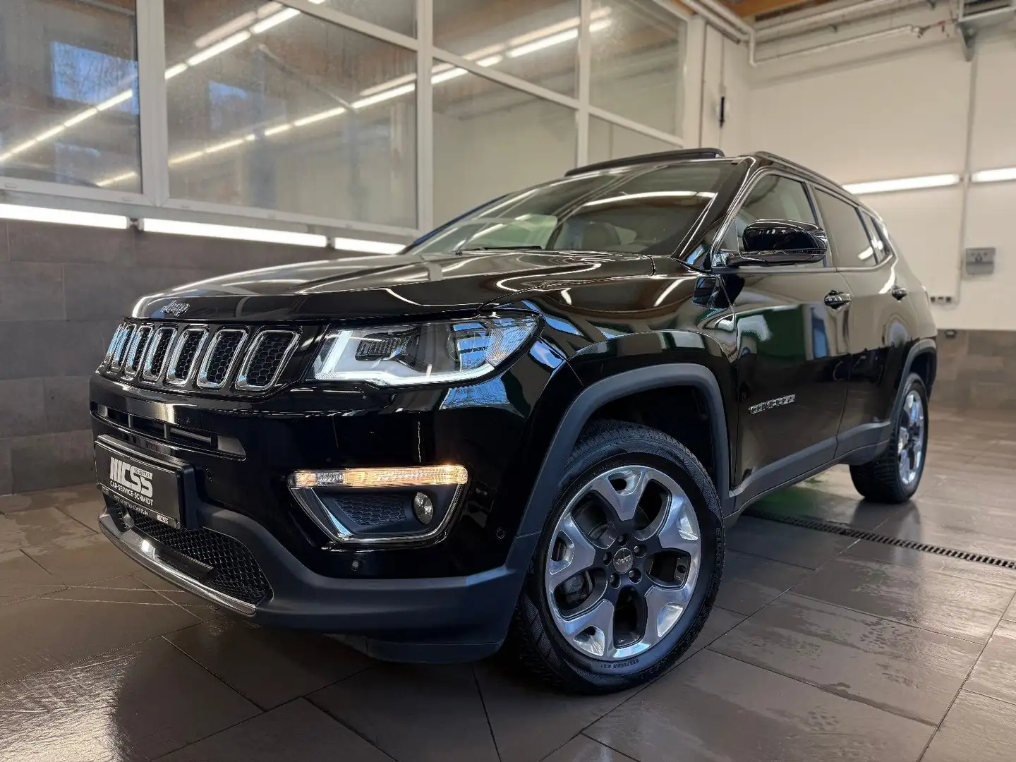 Jeep Compass Limited 4WD BEATS PANO LEDER NAVI LHZ Schwarz - 1