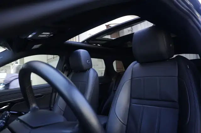 Land Rover Range Rover Evoque view 18