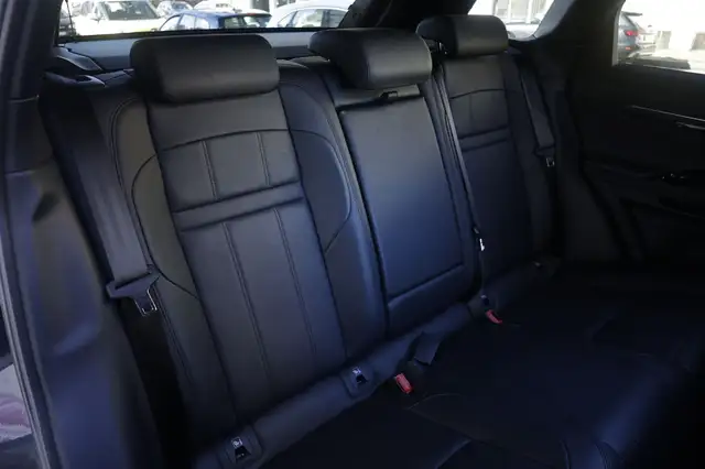 Land Rover Range Rover Evoque view 15