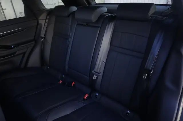 Land Rover Range Rover Evoque view 4