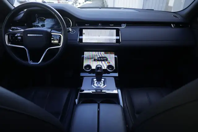 Land Rover Range Rover Evoque view 2