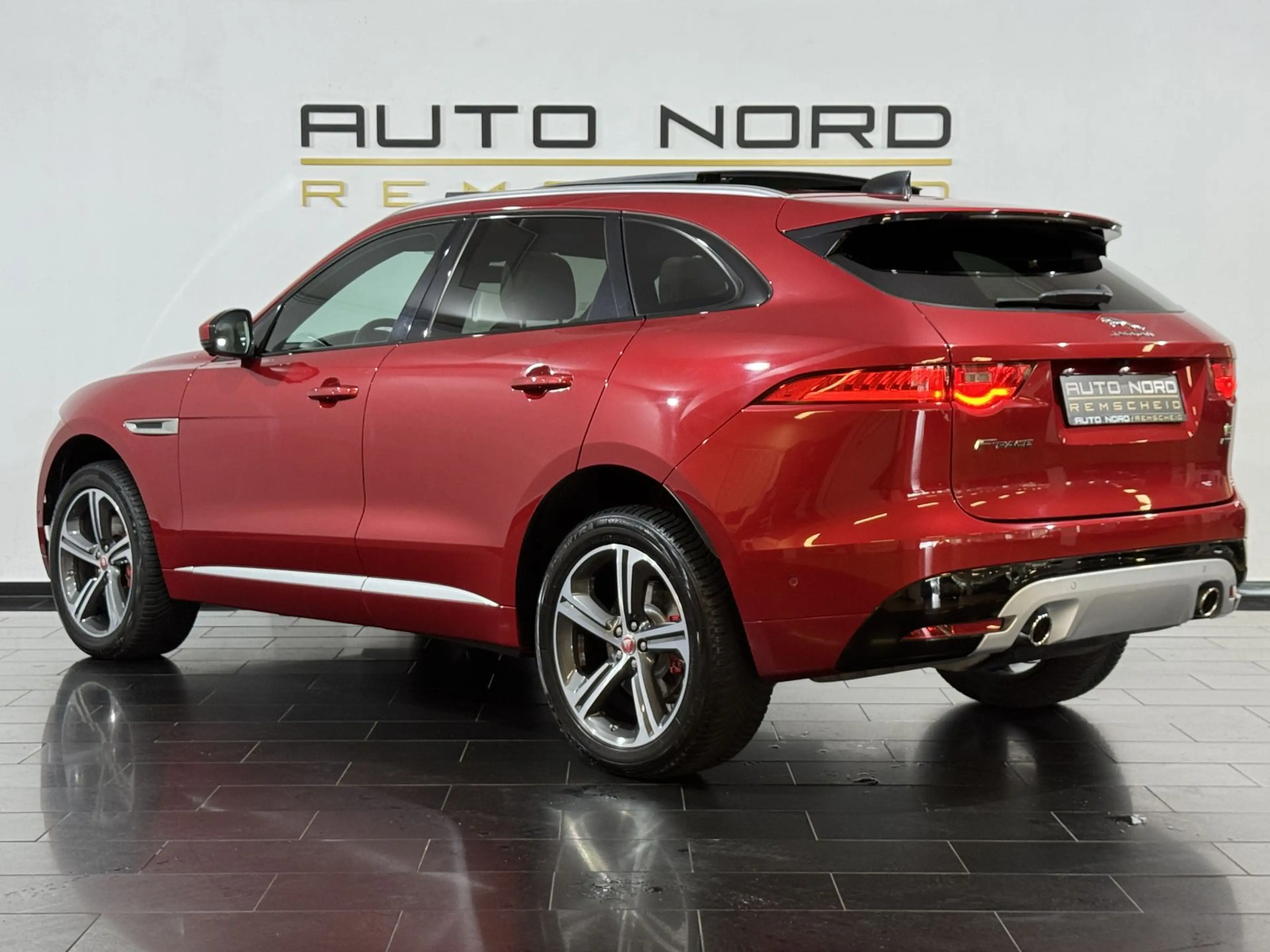 Jaguar F-Pace F-PACE S AWD*AHK*Pano*DAB+*LED*Memory*Kamera* — photo 10