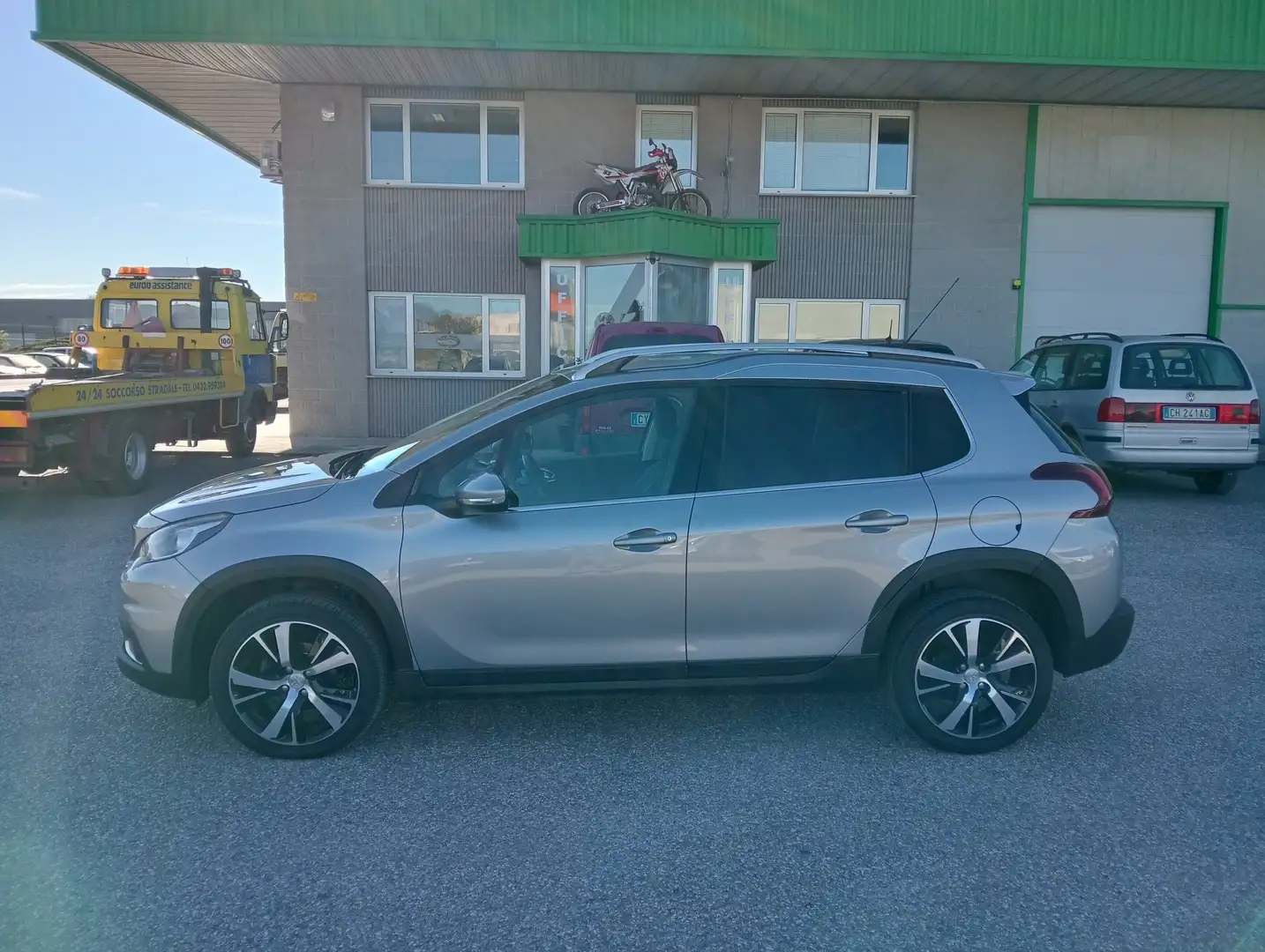 Peugeot 2008 1.6 bluehdi 100cv Allure OK NEOPATENTATI Grigio - 2