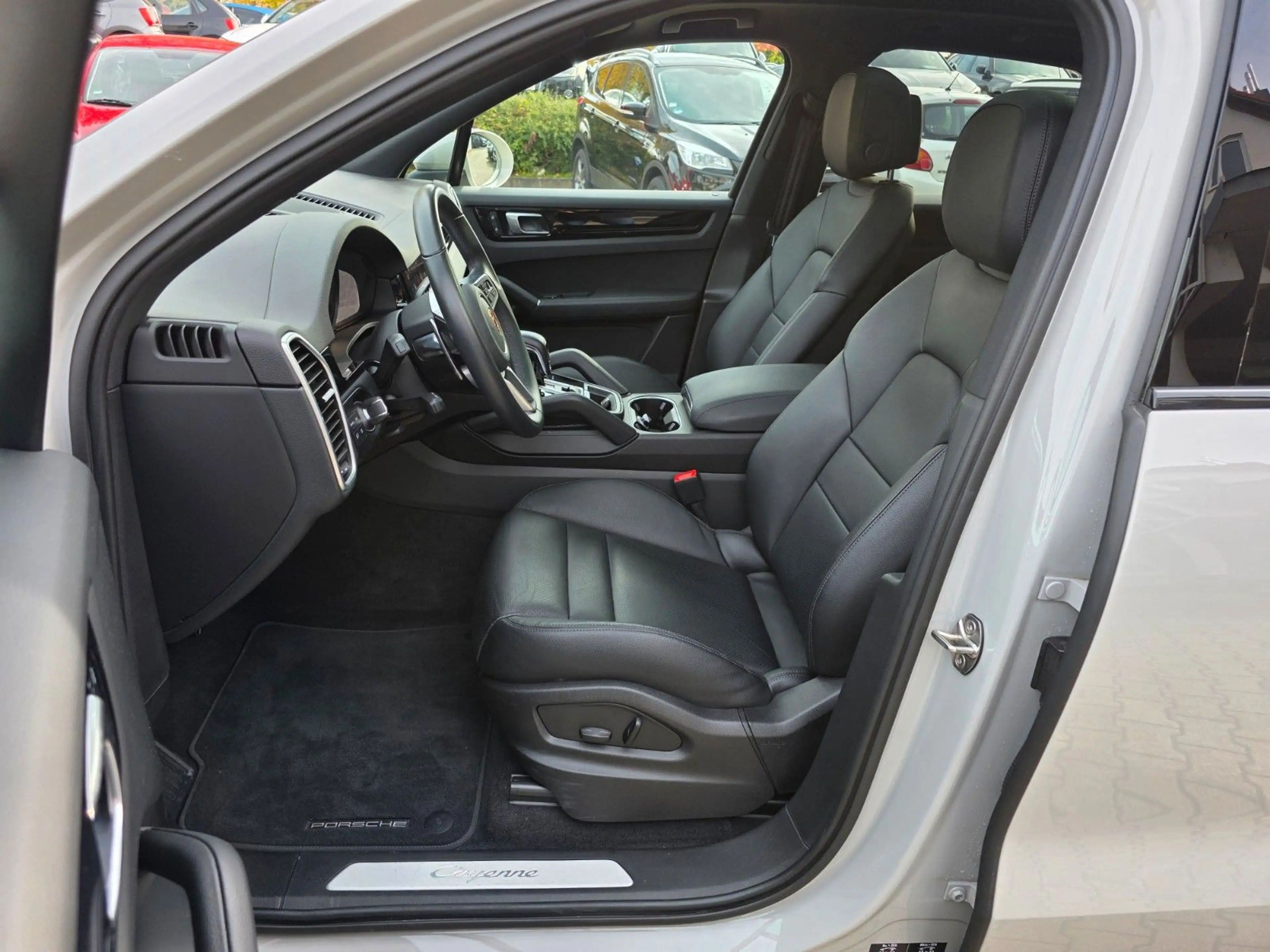 Porsche Cayenne 3.0 Panoramadach/LED/Sportabgas — photo 13