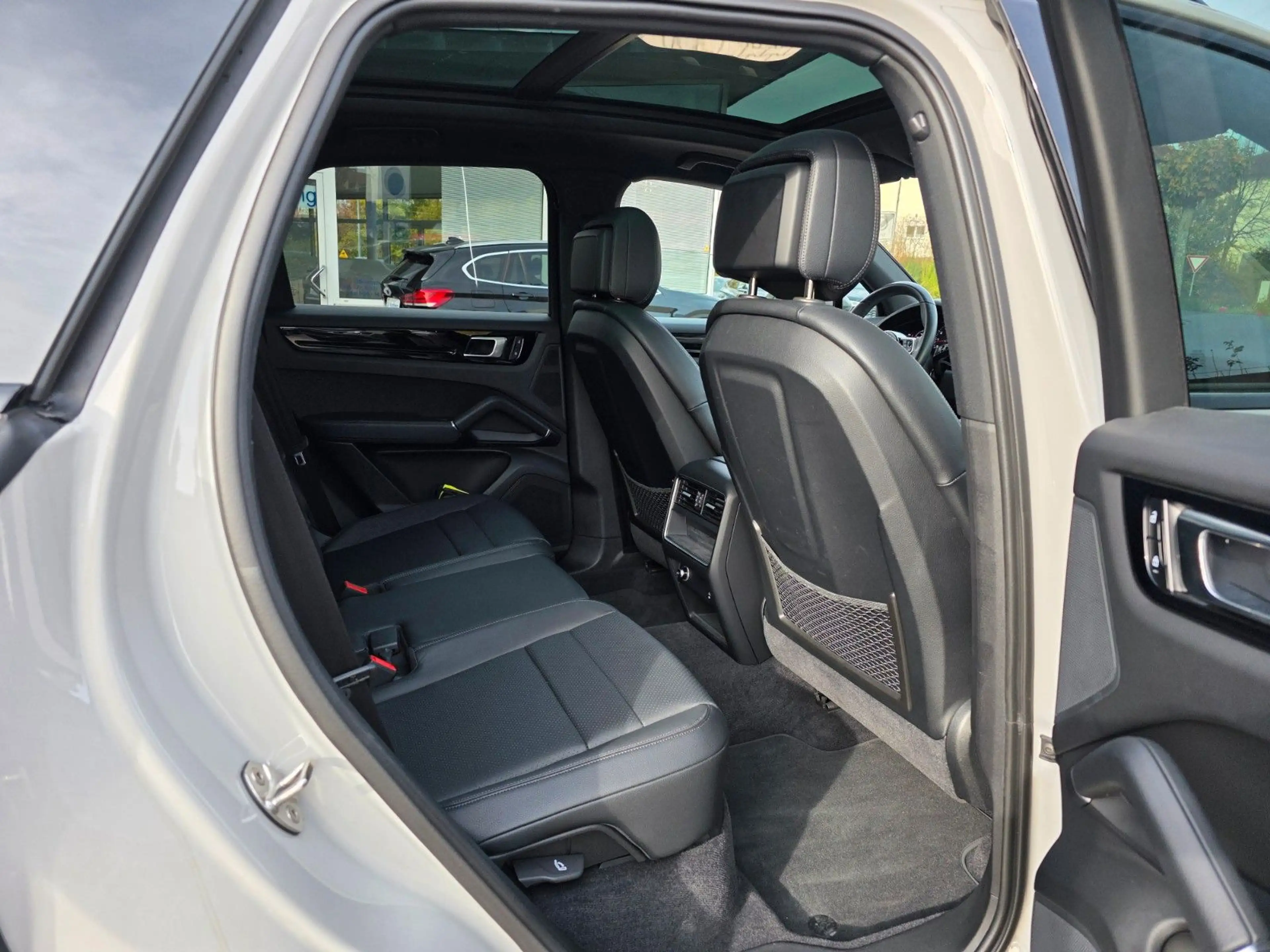 Porsche Cayenne 3.0 Panoramadach/LED/Sportabgas — photo 14