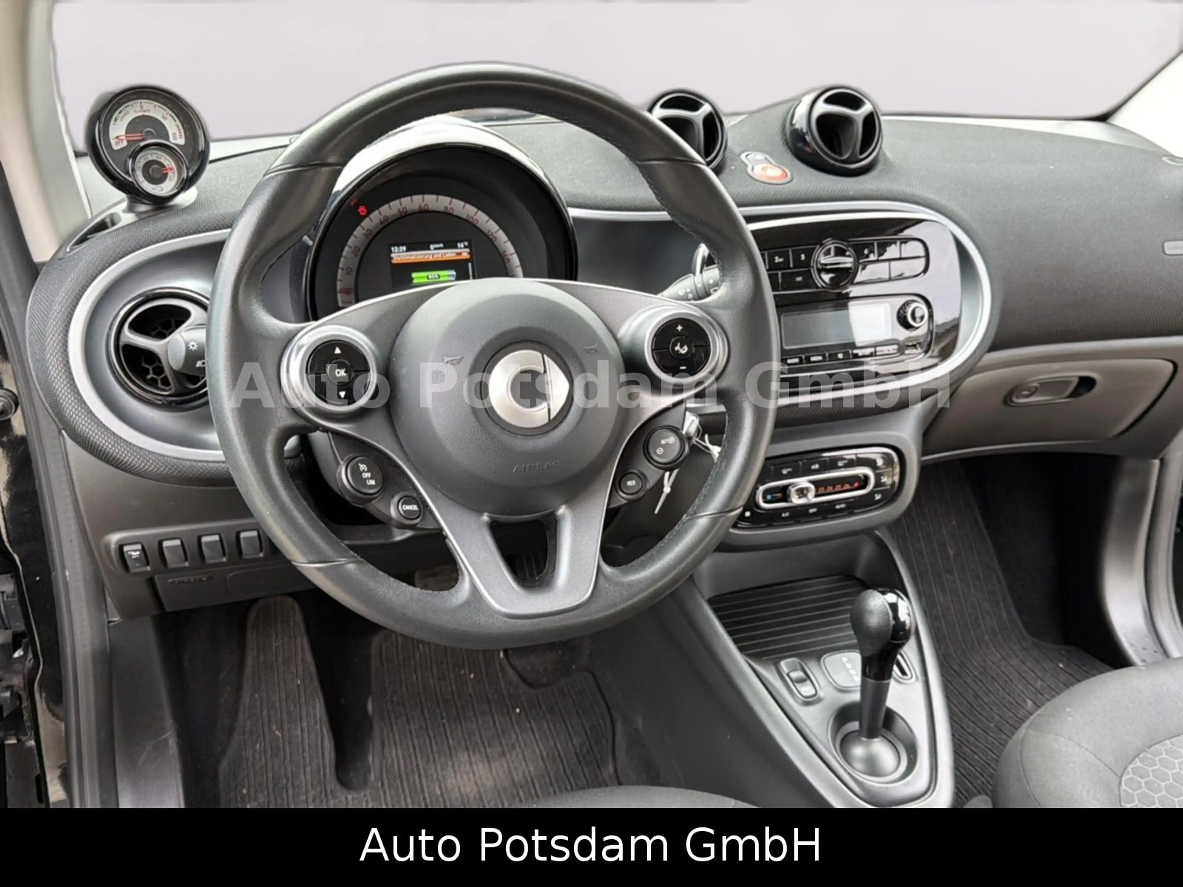 smart forTwo EQ Passion Facelift Sitzheizung — photo 10