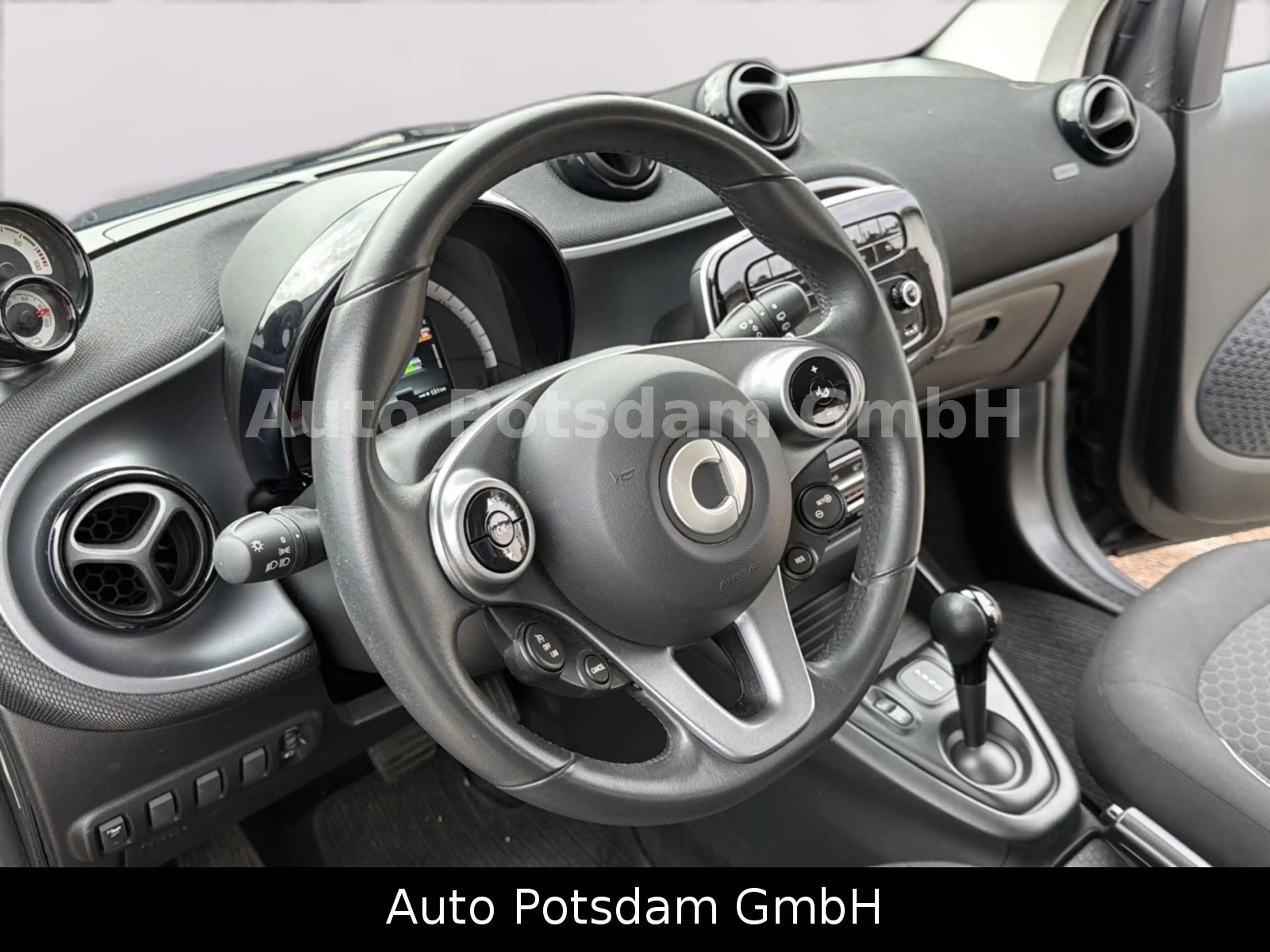 smart forTwo EQ Passion Facelift Sitzheizung — photo 13