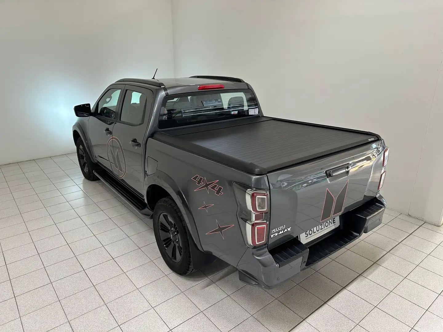 Isuzu PICK UP D-Max N60 1.9 Space Cab FF 4X4 A/T Gris - 2