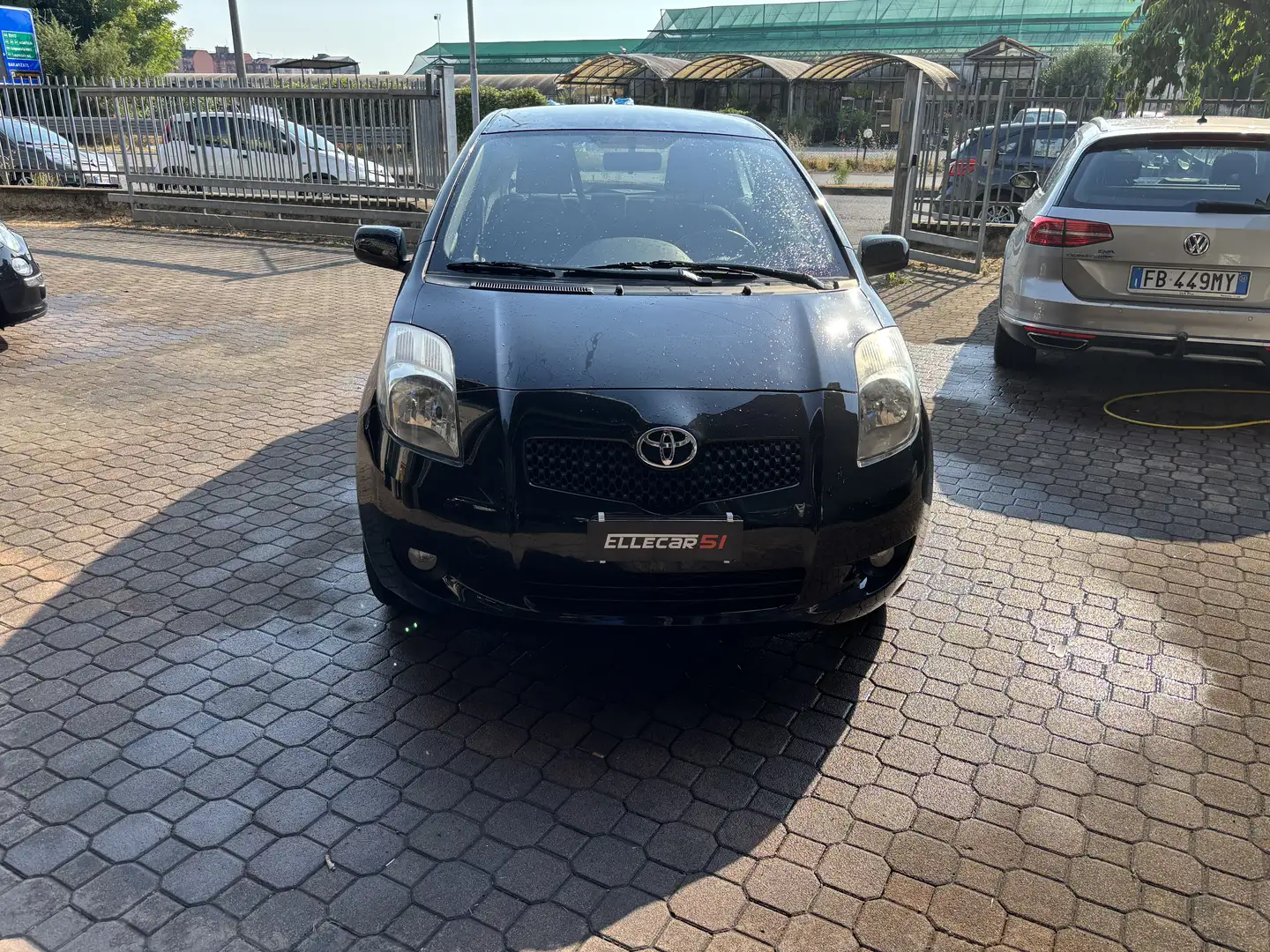 Toyota Yaris 5p 1.0 Now - 1