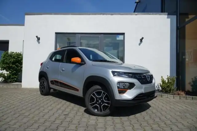 Dacia Spring COMFORT PLUS Navi/Kamera/Einparkhilfe 33 kW (45...