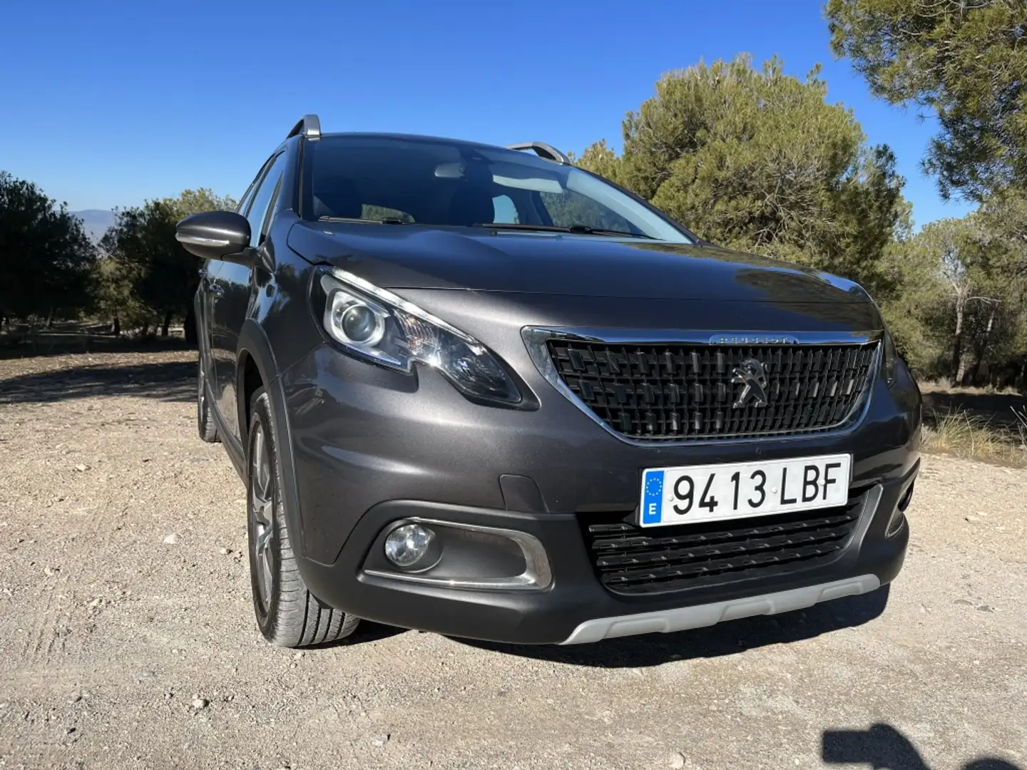 Peugeot 2008 1.2 PureTech S&S Allure 110 Gris - 1
