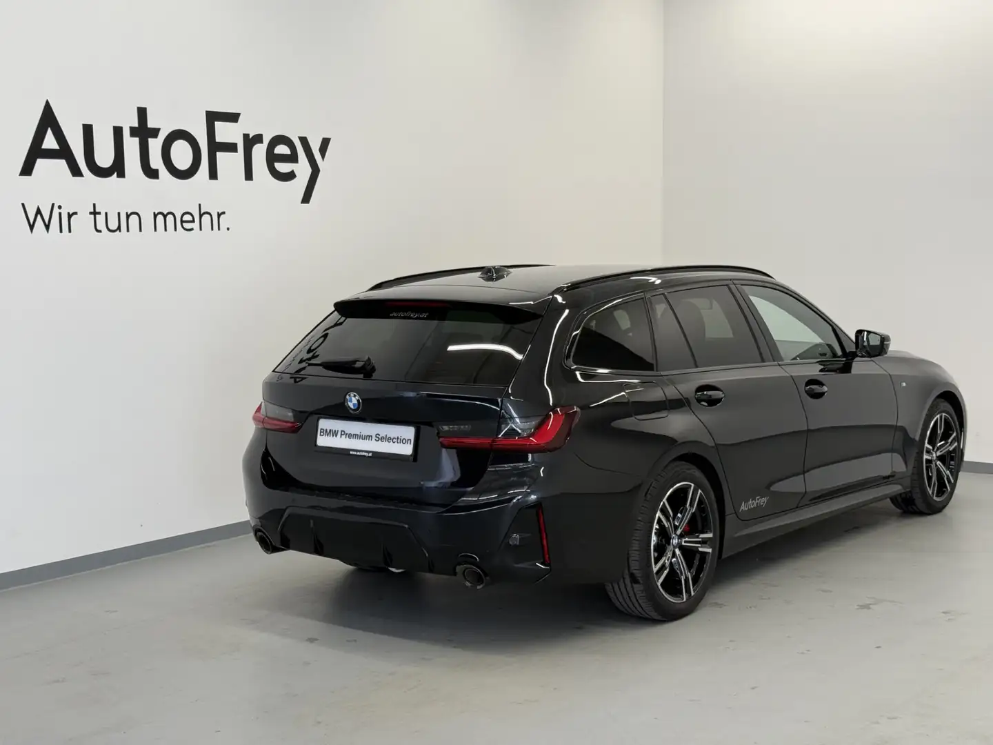 BMW 320 320d xDrive Schwarz - 1