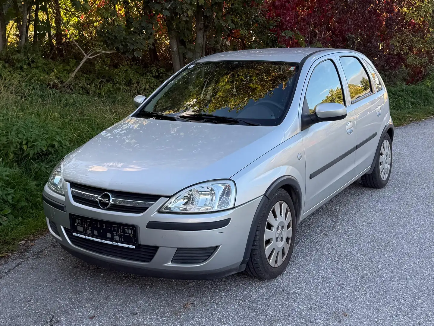 Opel Corsa Corsa 1,2 16V Silber - 1