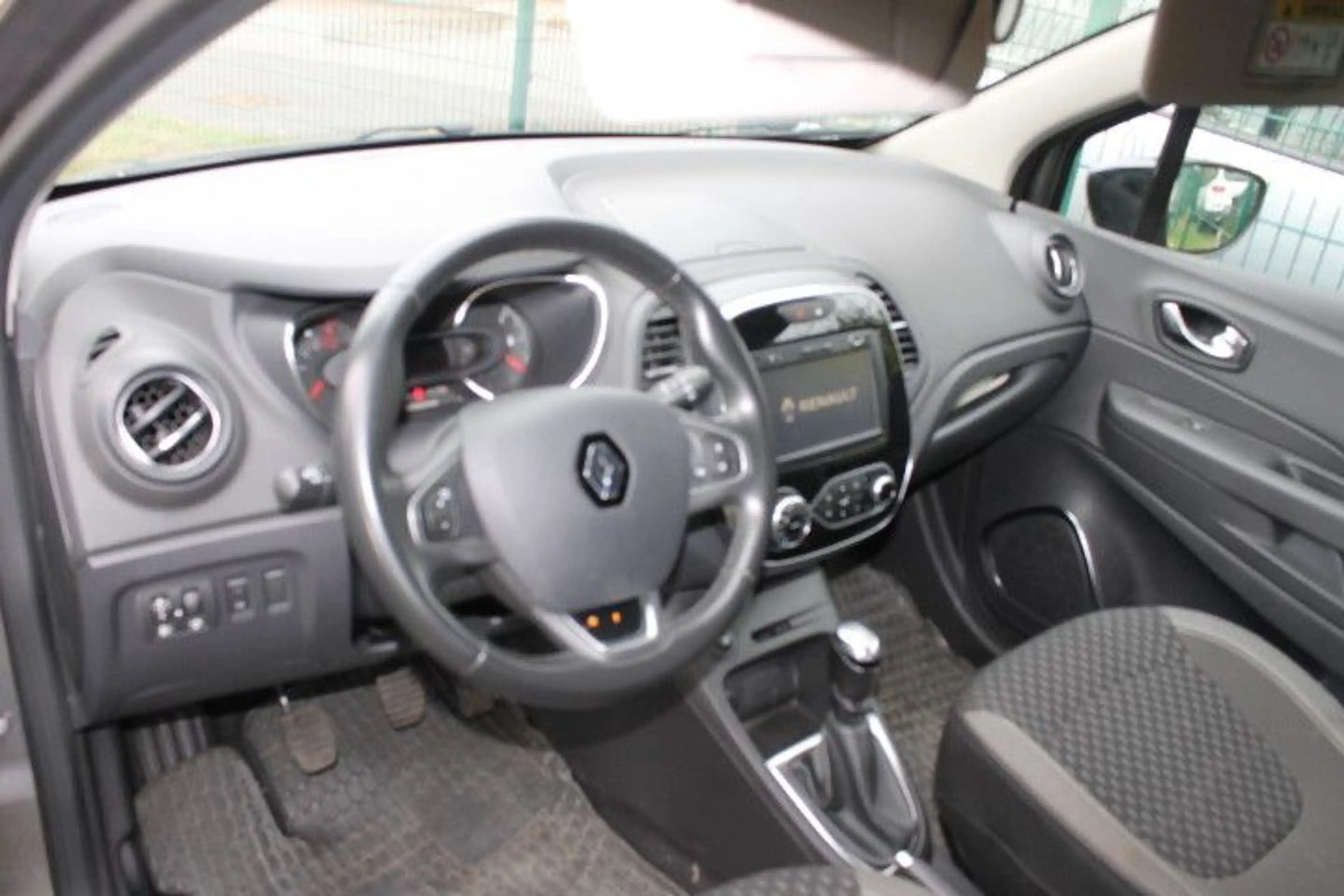 Renault Captur Intens — photo 7
