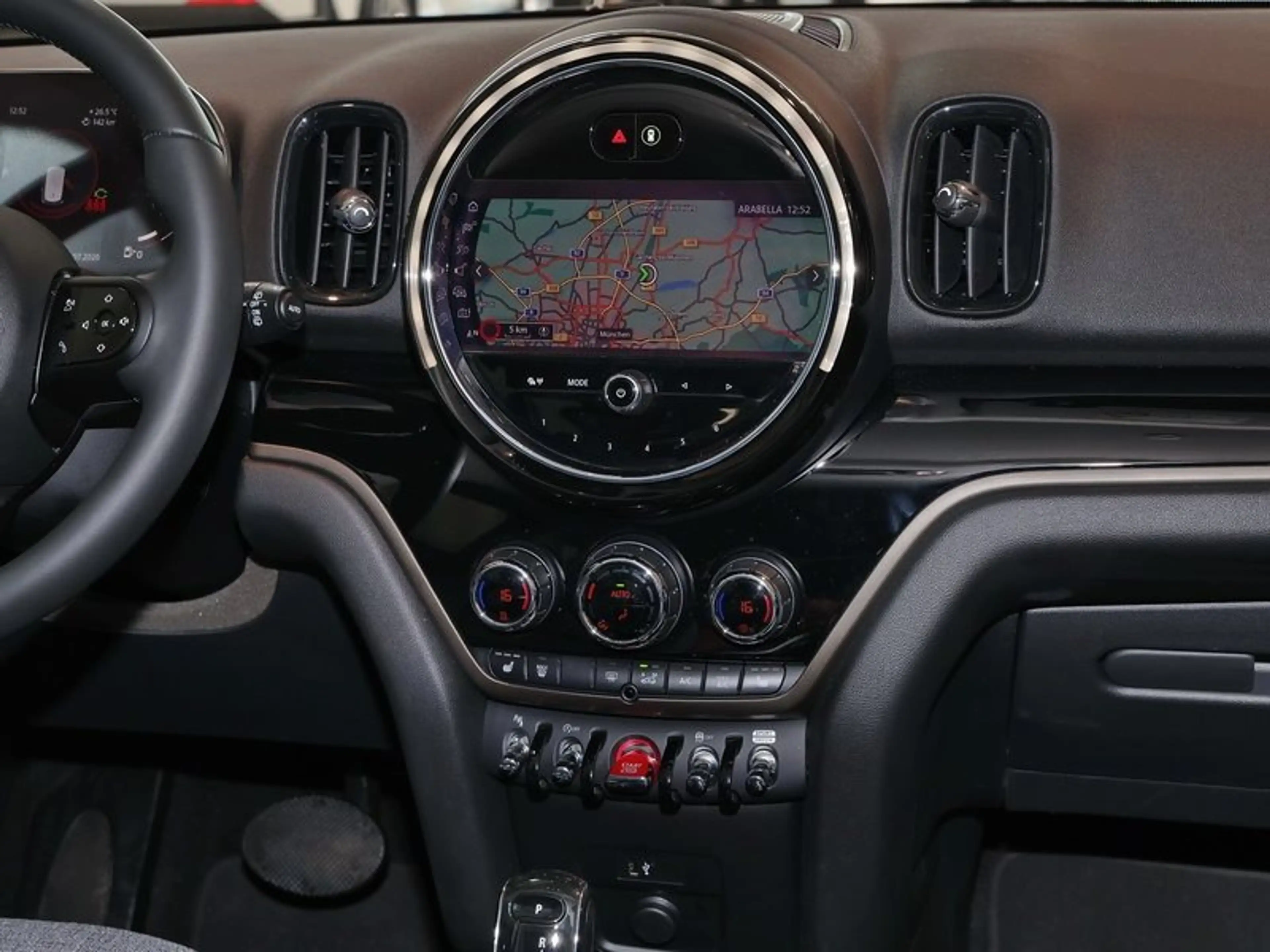 MINI Cooper Countryman Navi LED 17" BT USB PDC DAB — photo 6