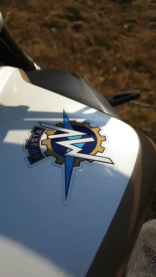 MV Agusta Brutale 675 Blanco - 2