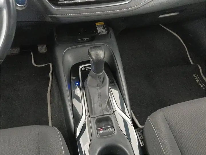 Toyota Auris 2020, foto 20