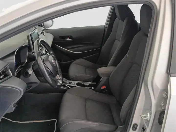 Toyota Auris 2020, foto 12
