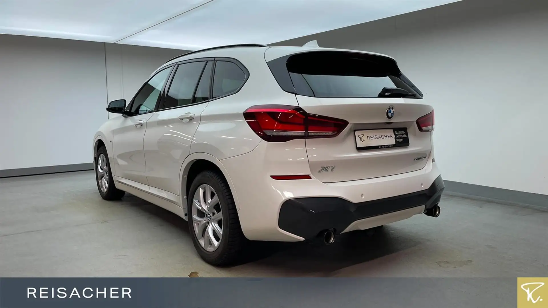 BMW X1 xDrive20d A M-Sport,AHK,RFK,DA,Navi,elHk,Hifi Weiß - 2