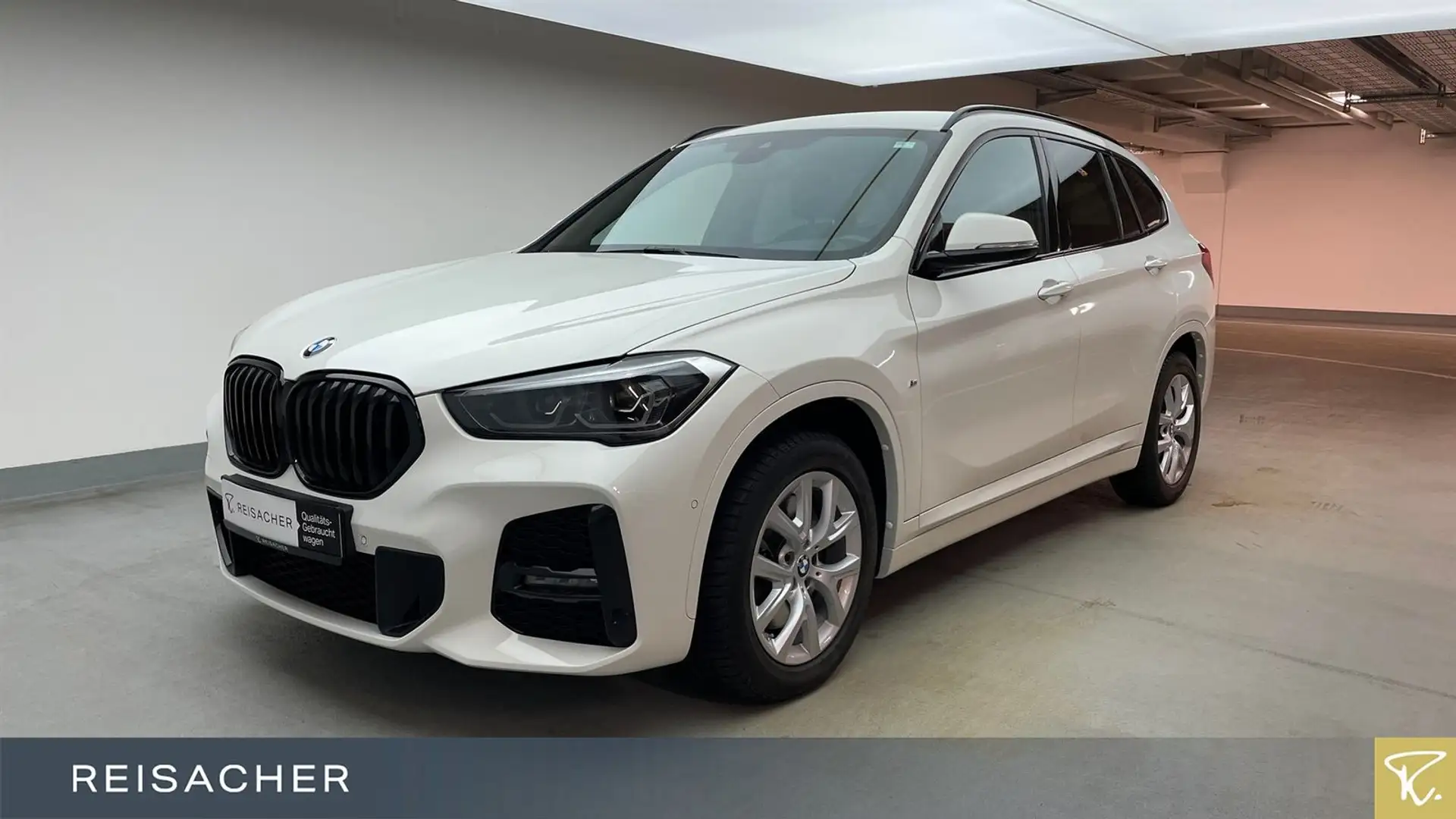BMW X1 xDrive20d A M-Sport,AHK,RFK,DA,Navi,elHk,Hifi Weiß - 1