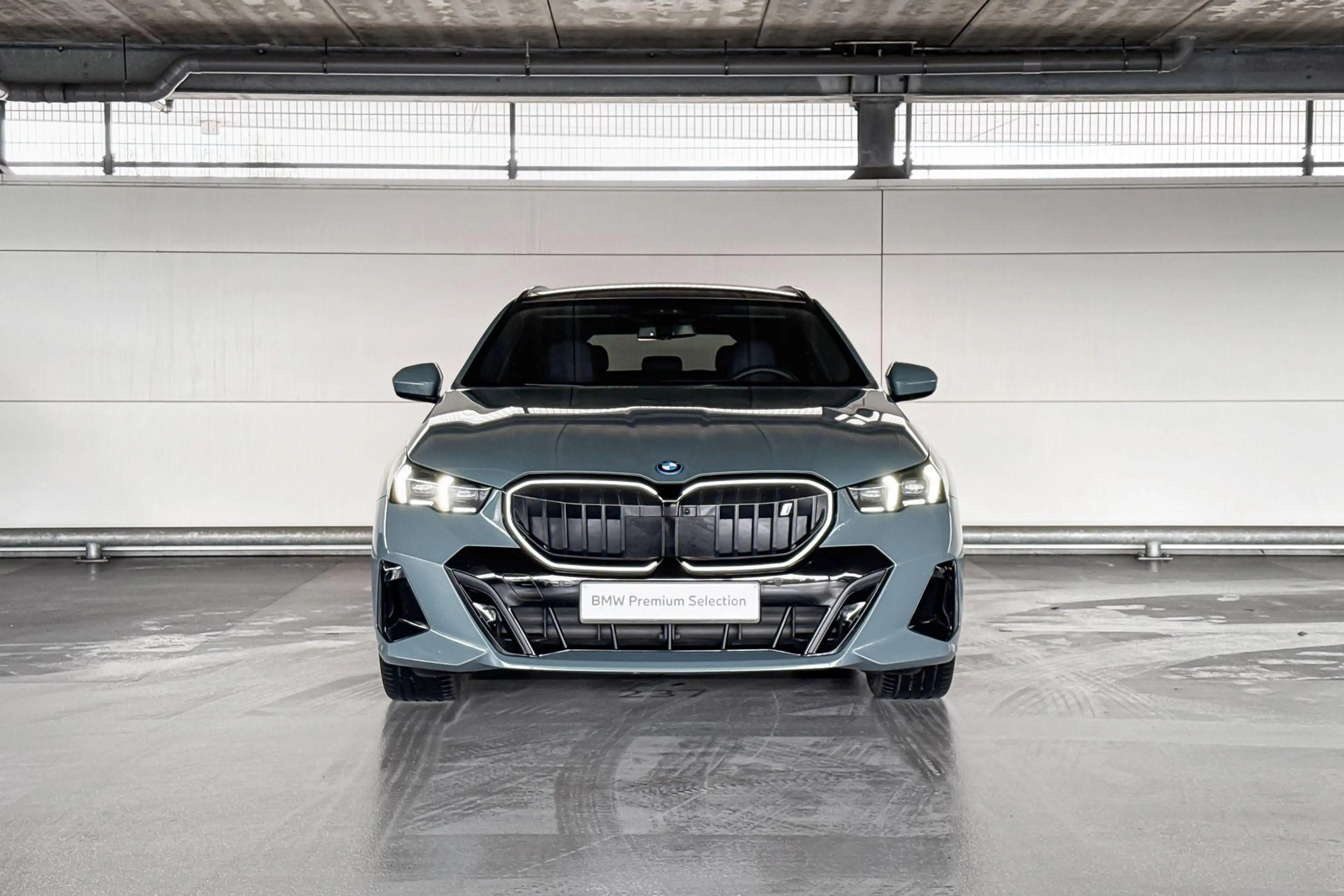 BMW i5 Touring eDrive40 84 kWh — photo 5