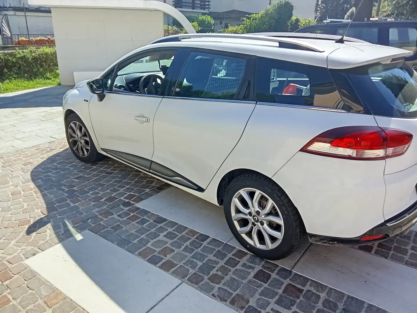 Renault Clio Clio Sportour 1.5 dci Luxe 105cv fap Bianco - 2