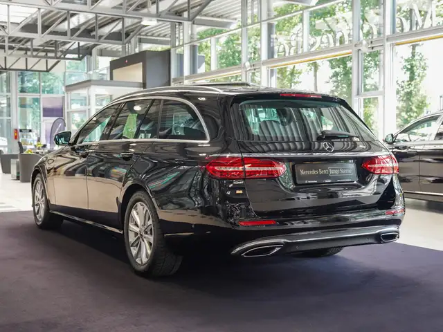Mercedes-Benz E-Class view 5