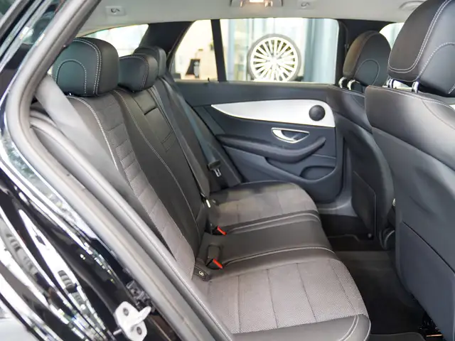 Mercedes-Benz E-Class view 11
