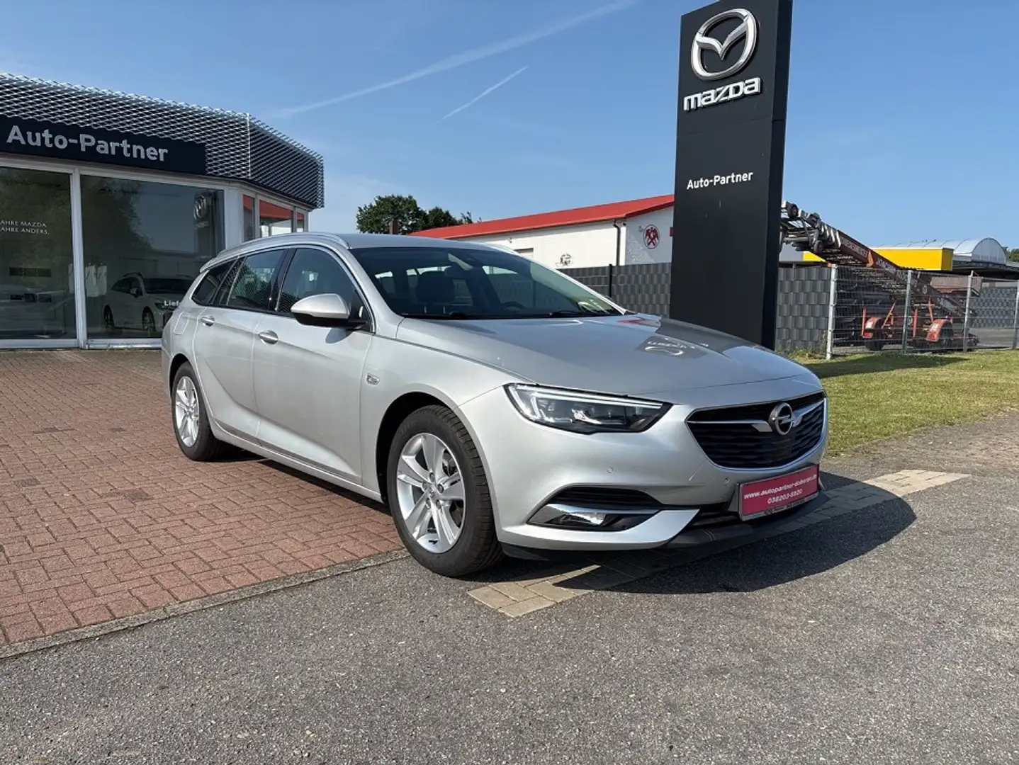 Opel Insignia B Sports Tourer Business Innovation Silber - 1