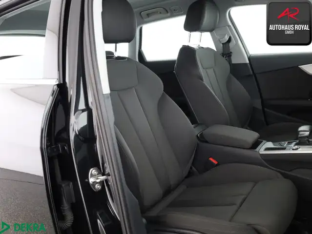 Audi A4 view 11