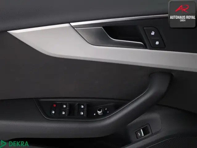 Audi A4 view 14