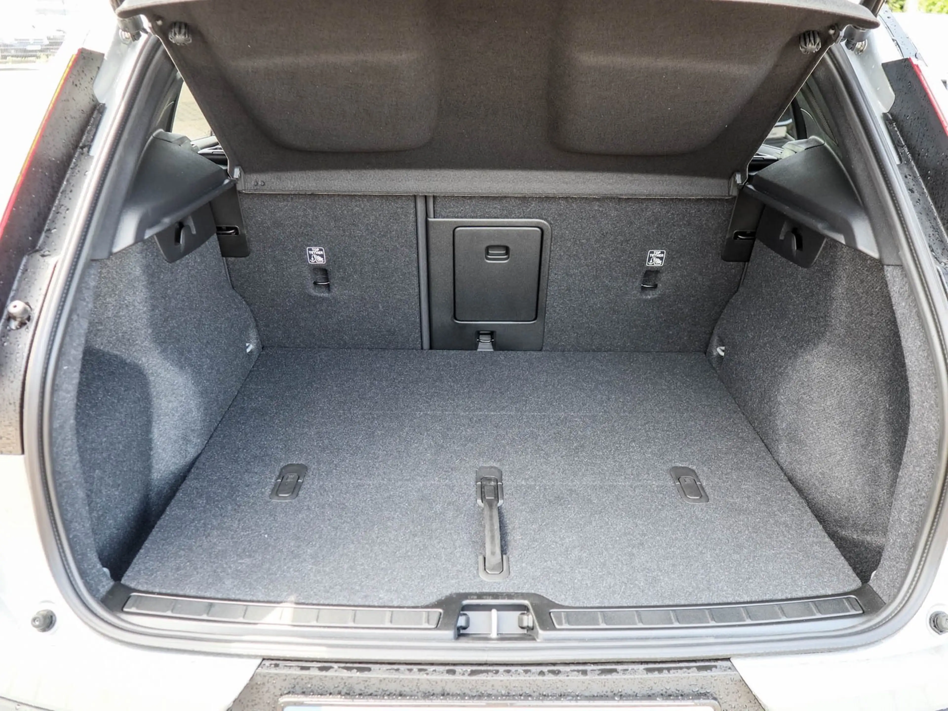 Volvo EX40 Single Motor Extended Range RWD Ultra Black Edi... — photo 10