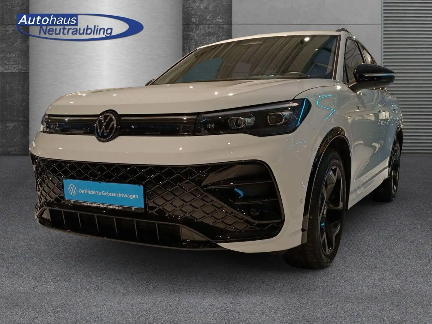 Volkswagen Tiguan 1.5 eTSI "R-LINE" 150 PS DSG+NAVI PRO+PANORAMA+AHK Weiß - 2