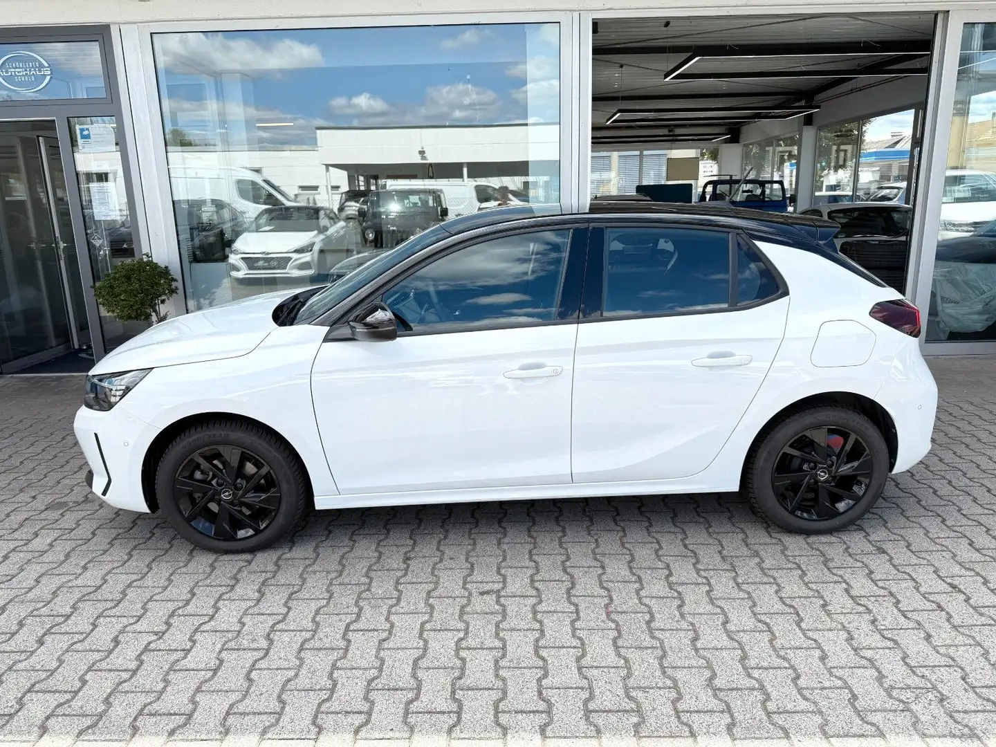 Opel Corsa F GS *AHK*SITZH*LED*CARPLAY*KAMERA* Weiß - 2
