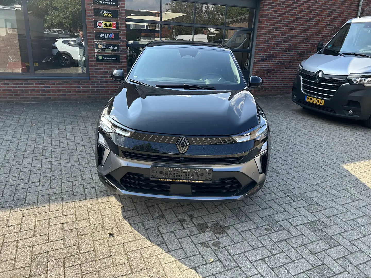 Renault Captur 1.6 E-Tech full hybrid 145 esprit Alpine/Schuifdak Zwart - 2
