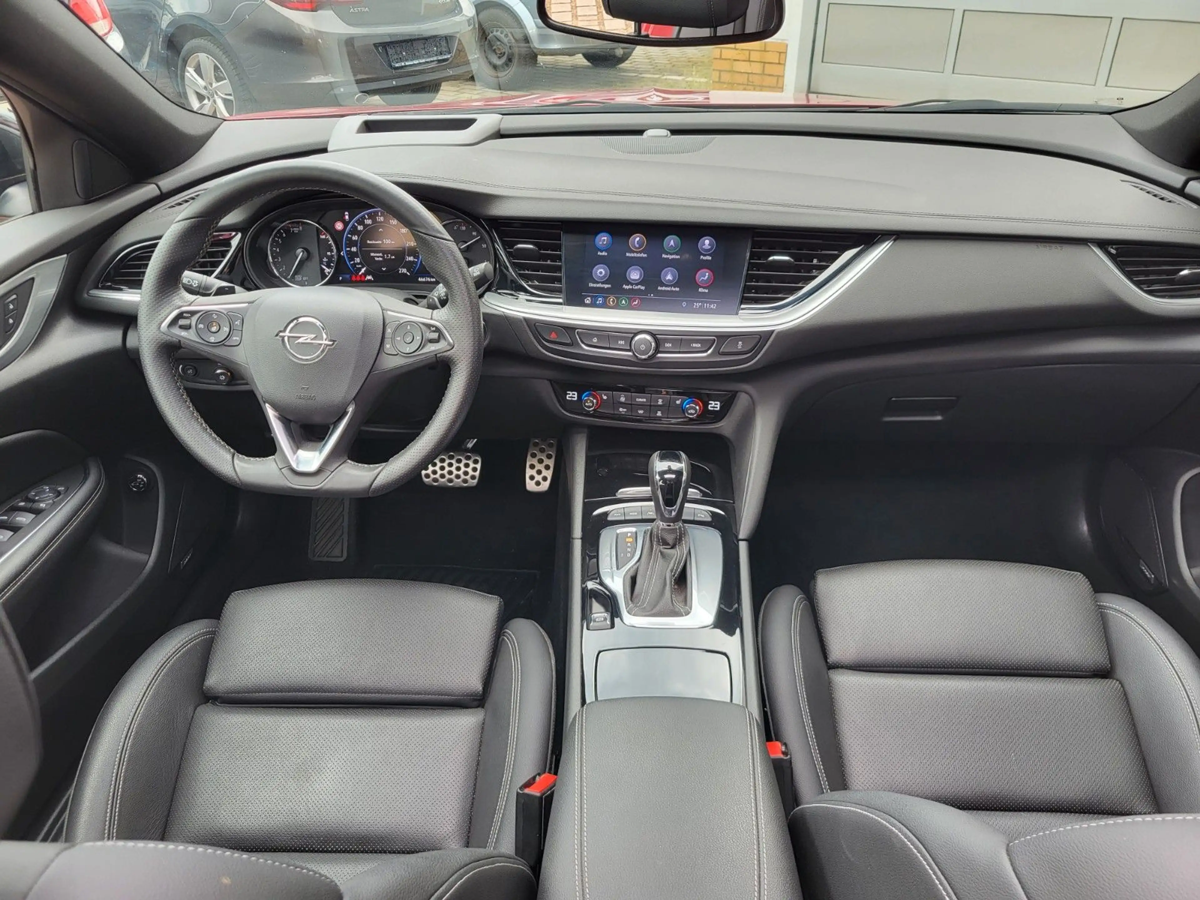 Opel Insignia B ST Premium GSi 4x4 mit Panorama-Dach — photo 10