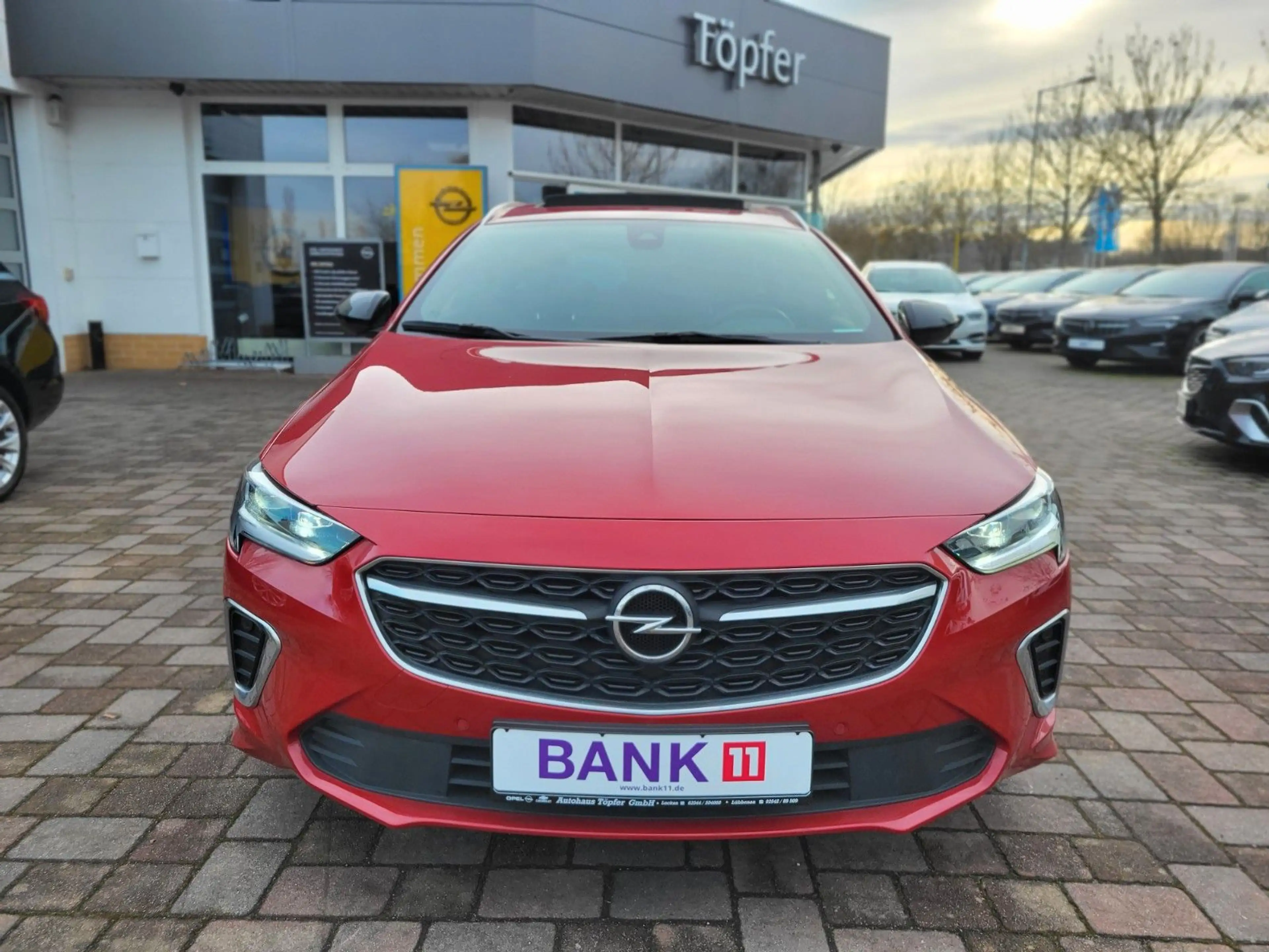 Opel Insignia B ST Premium GSi 4x4 mit Panorama-Dach — photo 6