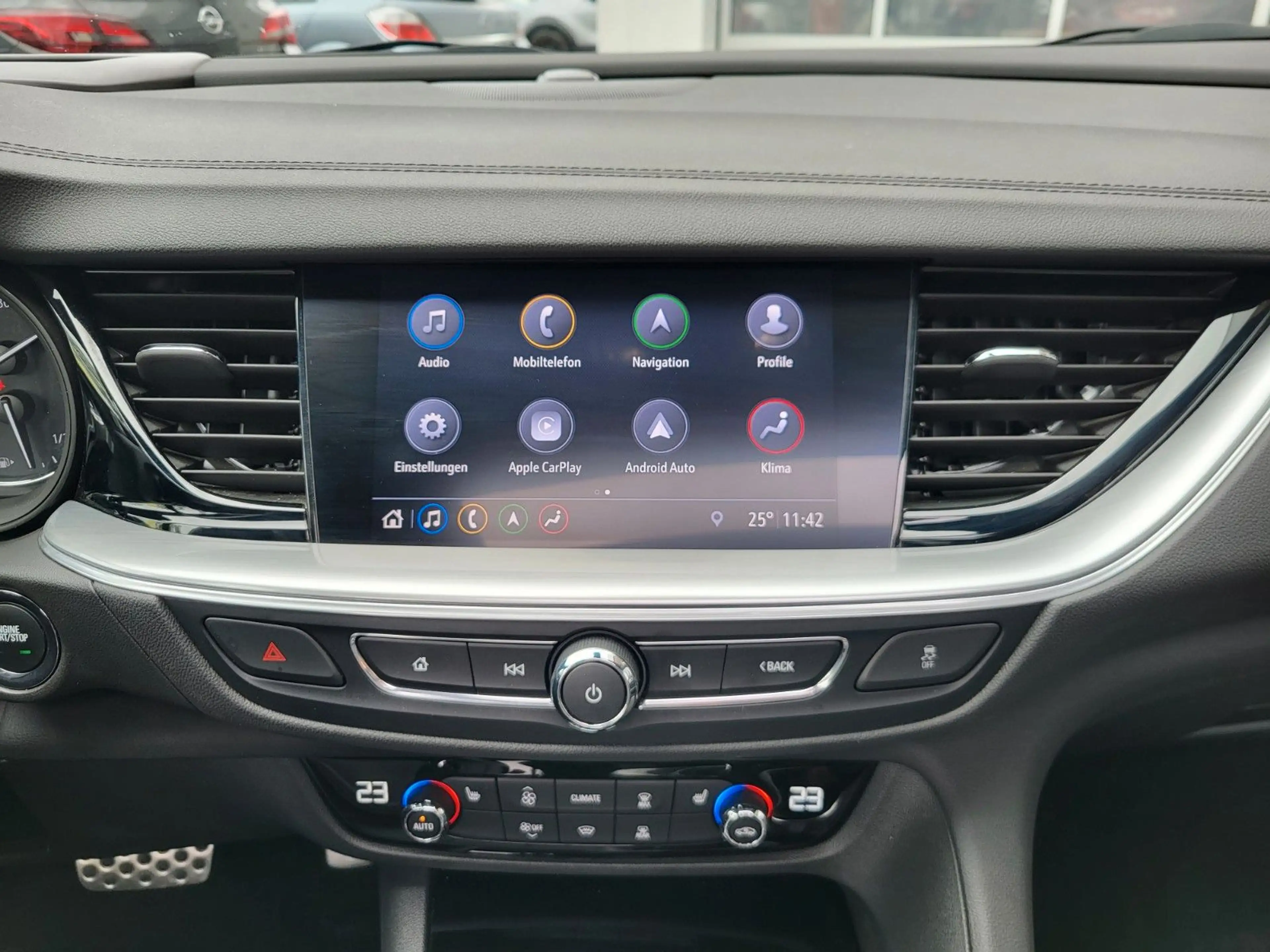 Opel Insignia B ST Premium GSi 4x4 mit Panorama-Dach — photo 13