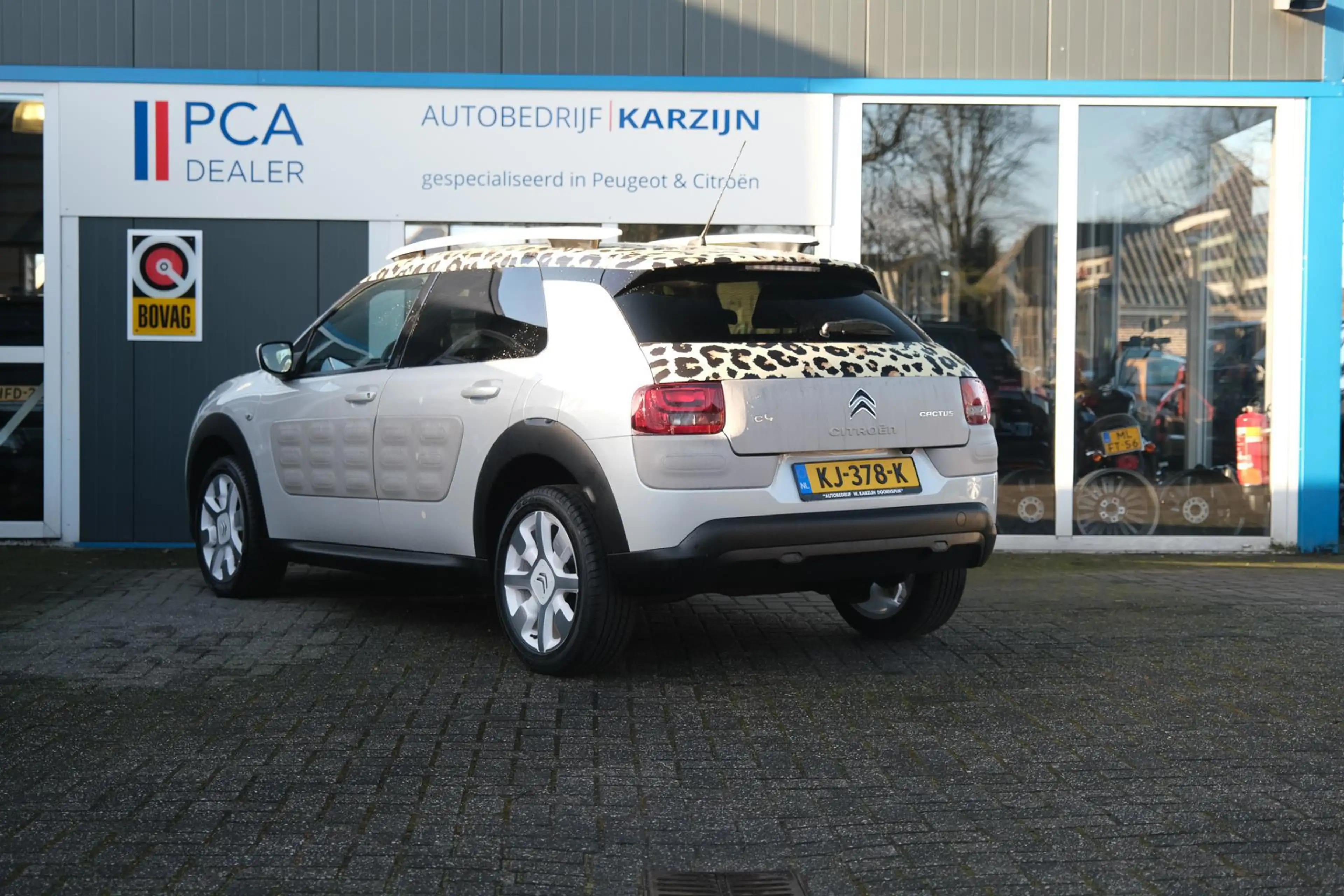 Citroen C4 Cactus 1.2 PureTech W — photo 3