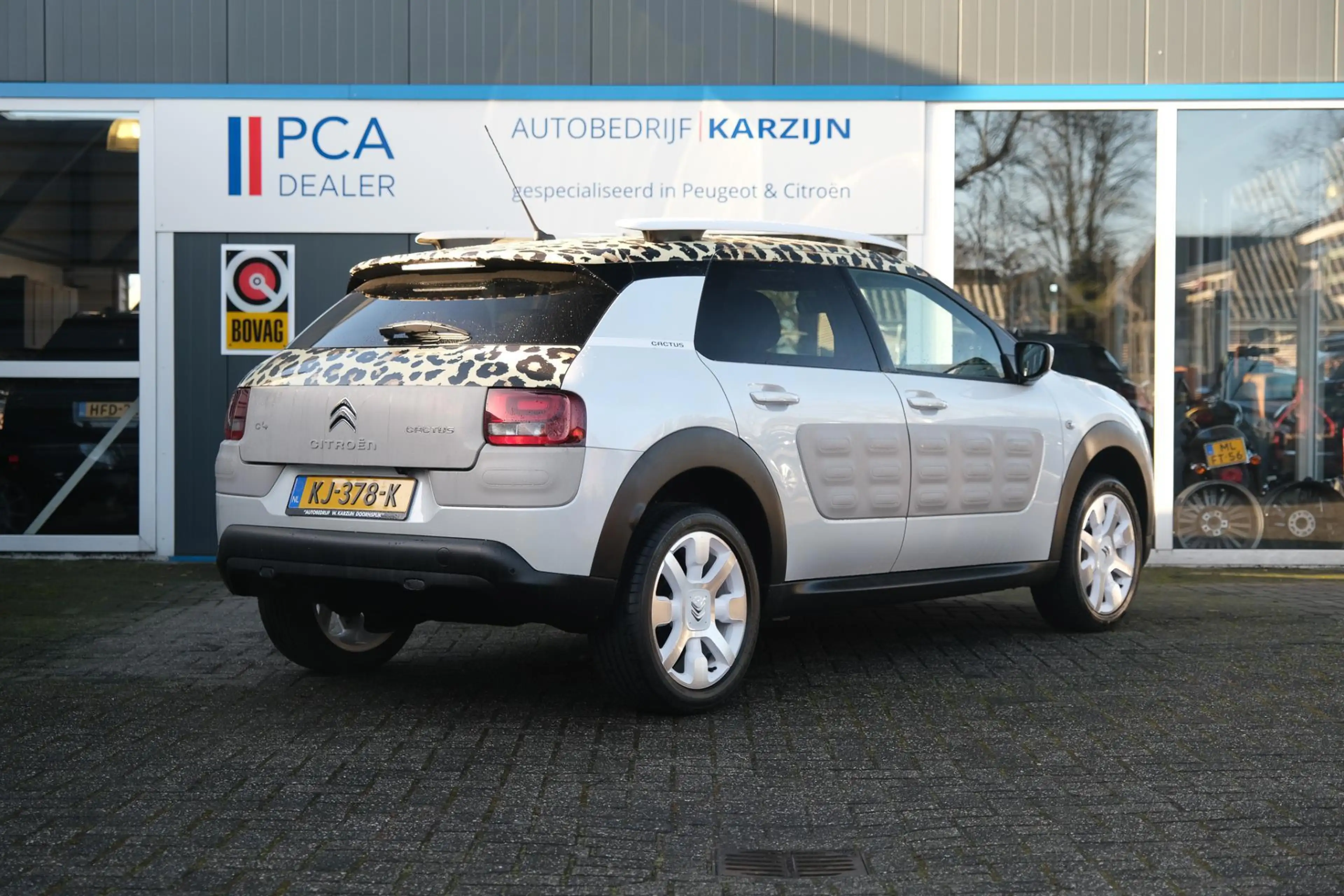 Citroen C4 Cactus 1.2 PureTech W — photo 4