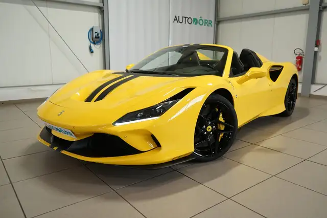 Ferrari F8 Spider Lift+Carbon+Kamera+JBL+Racing Seats L