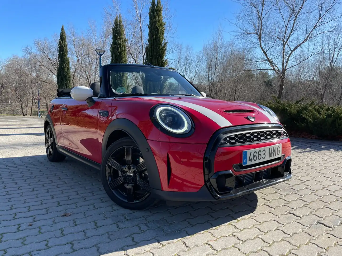 MINI Cooper Cabrio S 2.0 178cv 7 vel. *IVA deducible* *Garantía * *1 Červená - 1