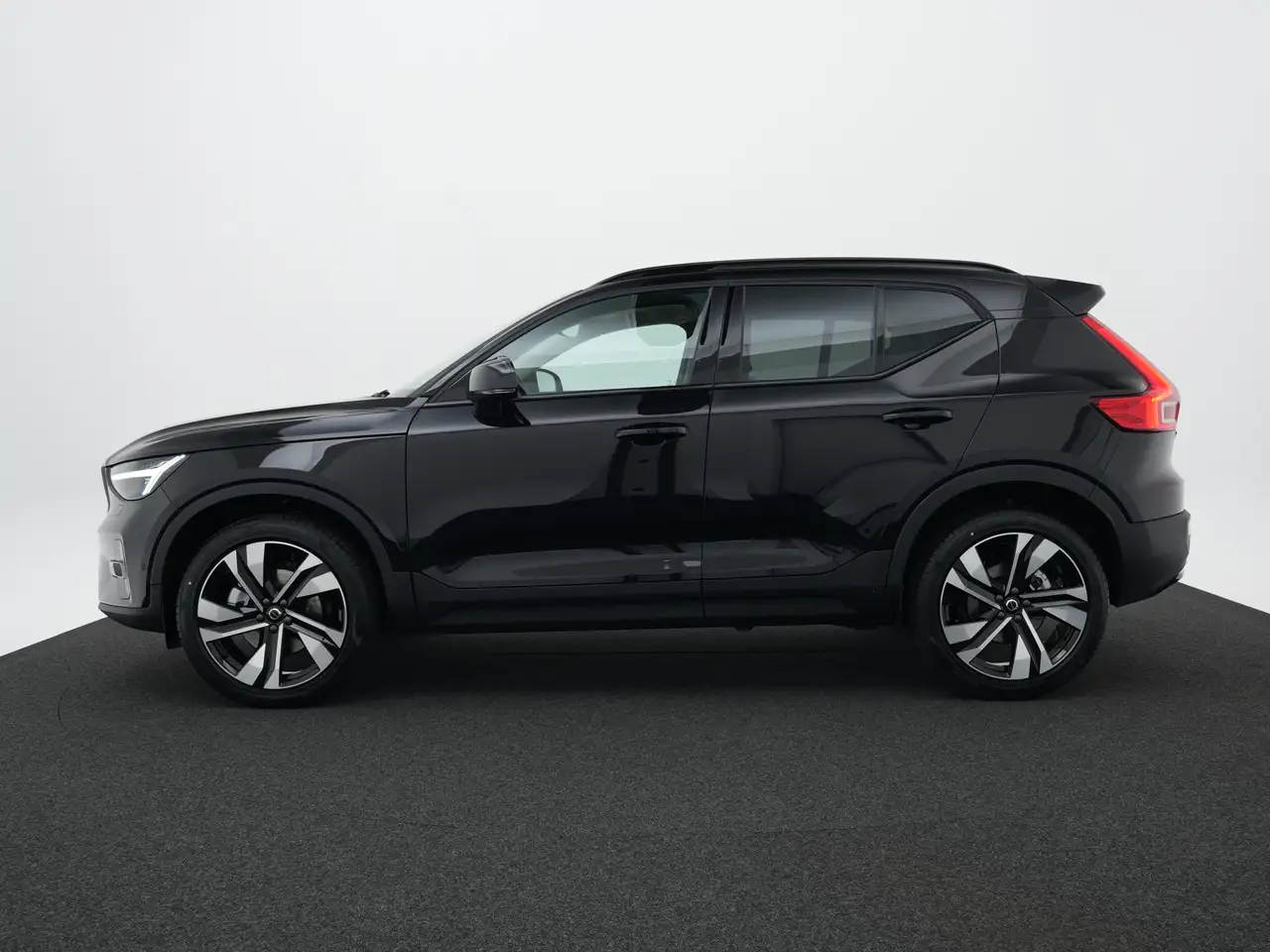 Volvo XC40 2026