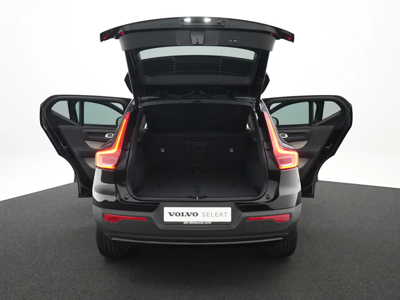 Volvo XC40 2026 — фото 13