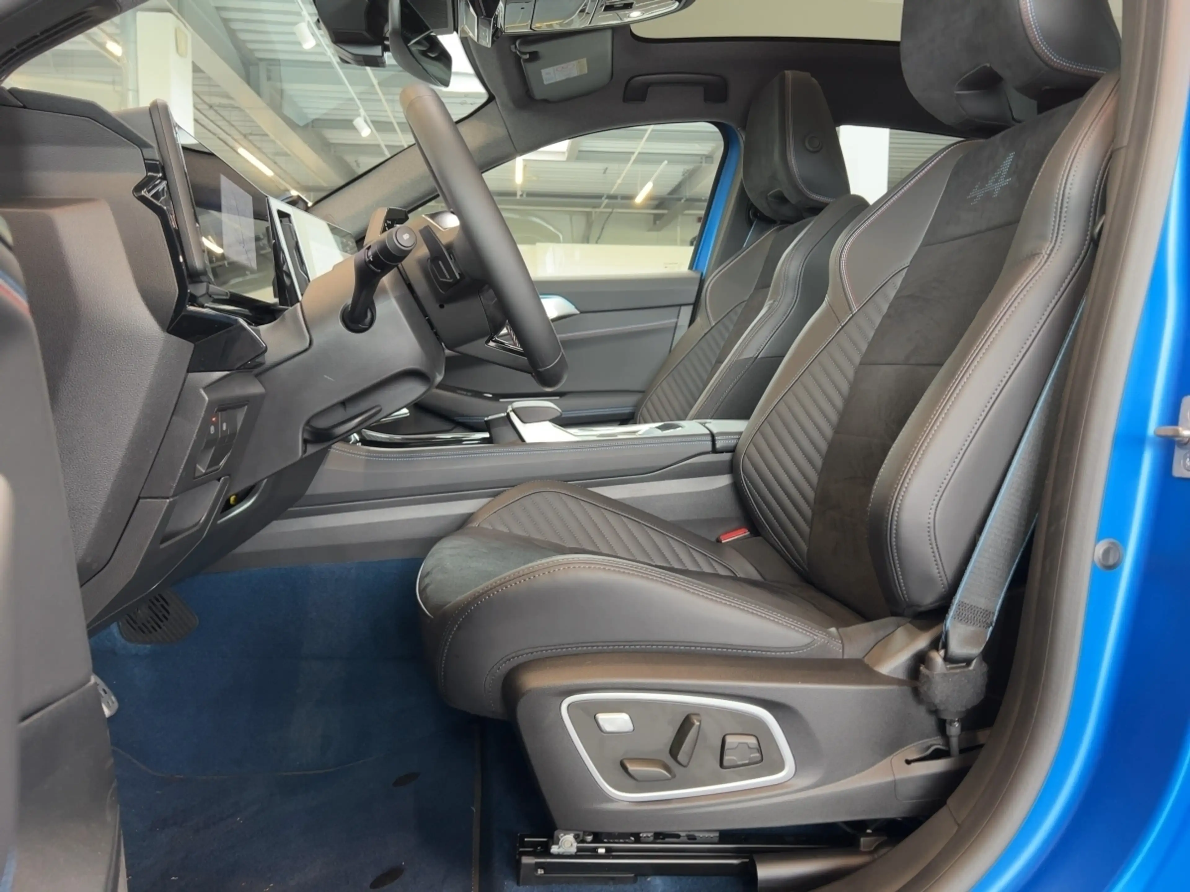 Renault Rafale Atelier Alpine E-Tech Plug-in Hybrid 300 4x4 — photo 20