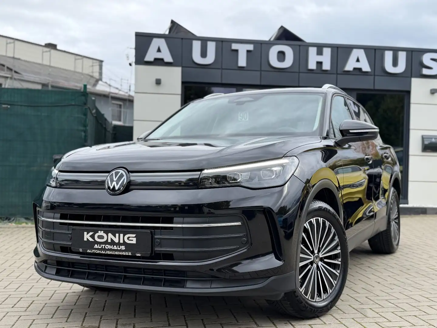 Volkswagen Tiguan 1.5 eTSI DSG AHK R-KAM LED-Plus AMBIENTE Noir - 1
