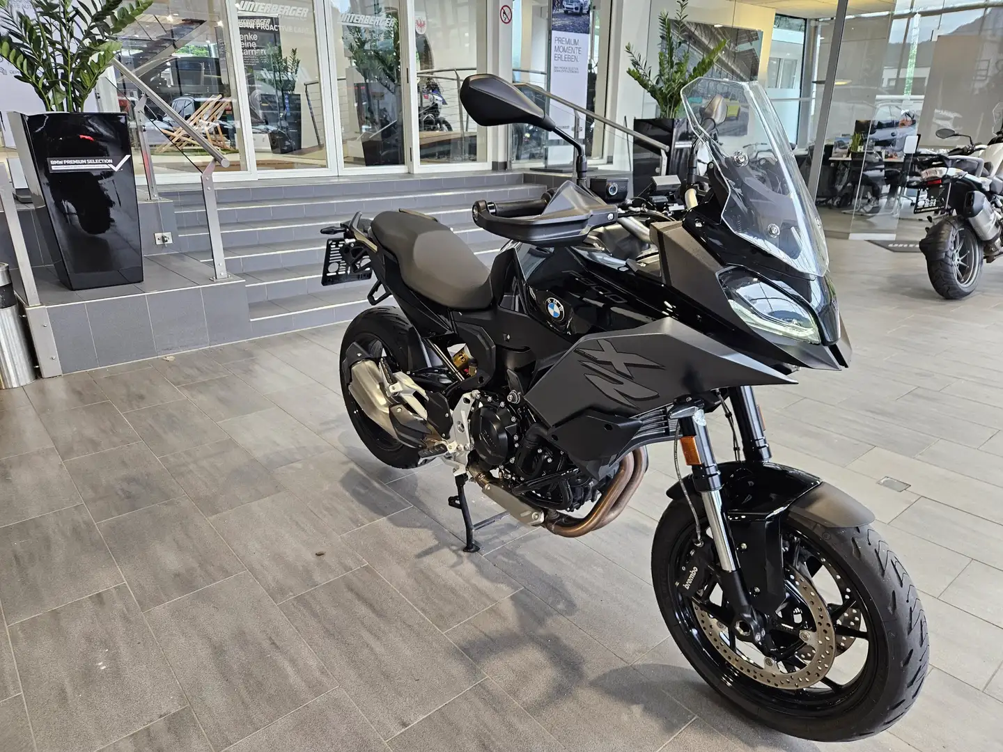 BMW F 900 XR Schwarz - 1