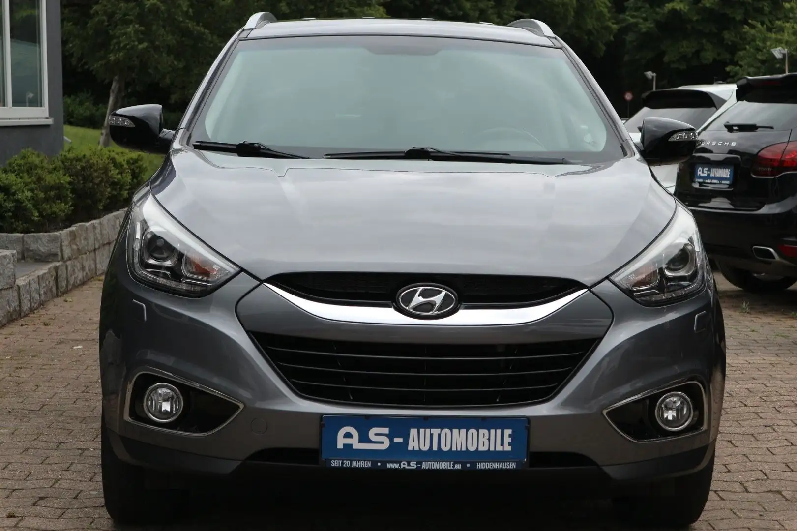 Hyundai iX35 2.0 CRDi Style 4WD  *1.HD/AUTO/NAVI/TEMPO* Grau - 2